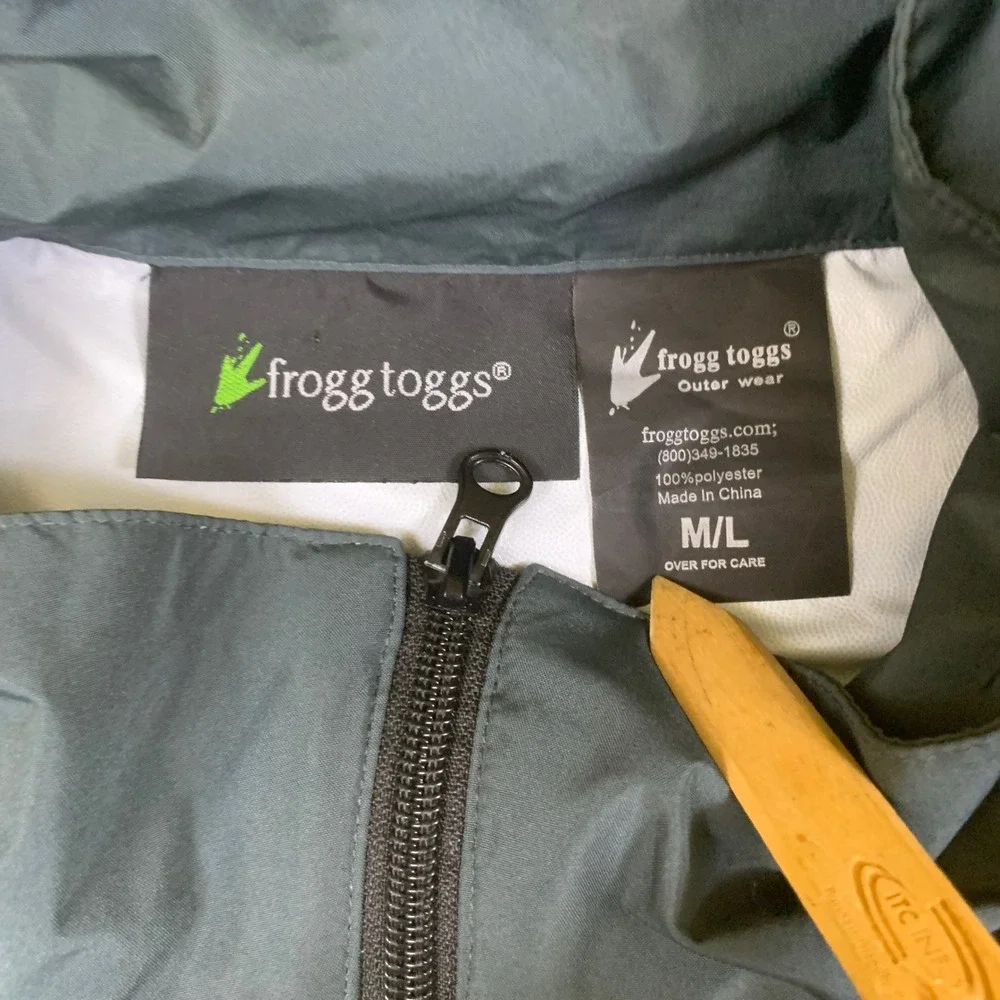 Frogg Toggs Mens Rain Jacket Blue Gray Full Zip Hooded Outdoor RT62141-722 M/L